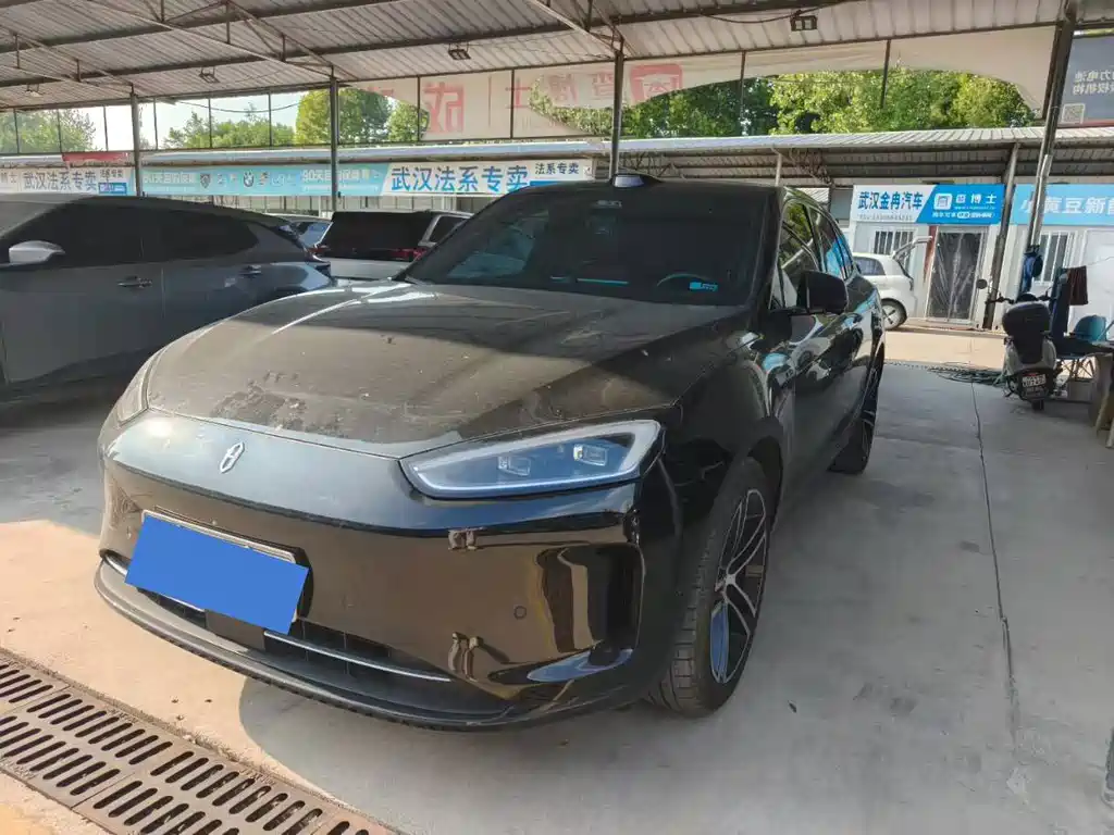 AITO Wenjie AITO M5