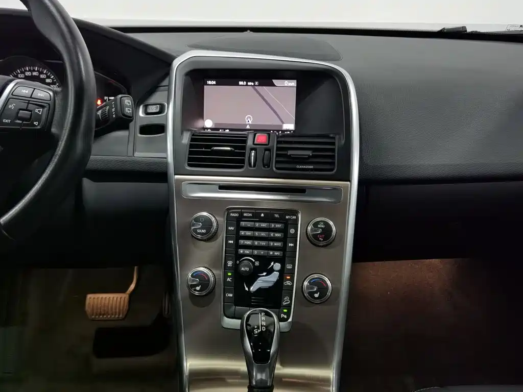 Volvo XC60 — миниатюра 12