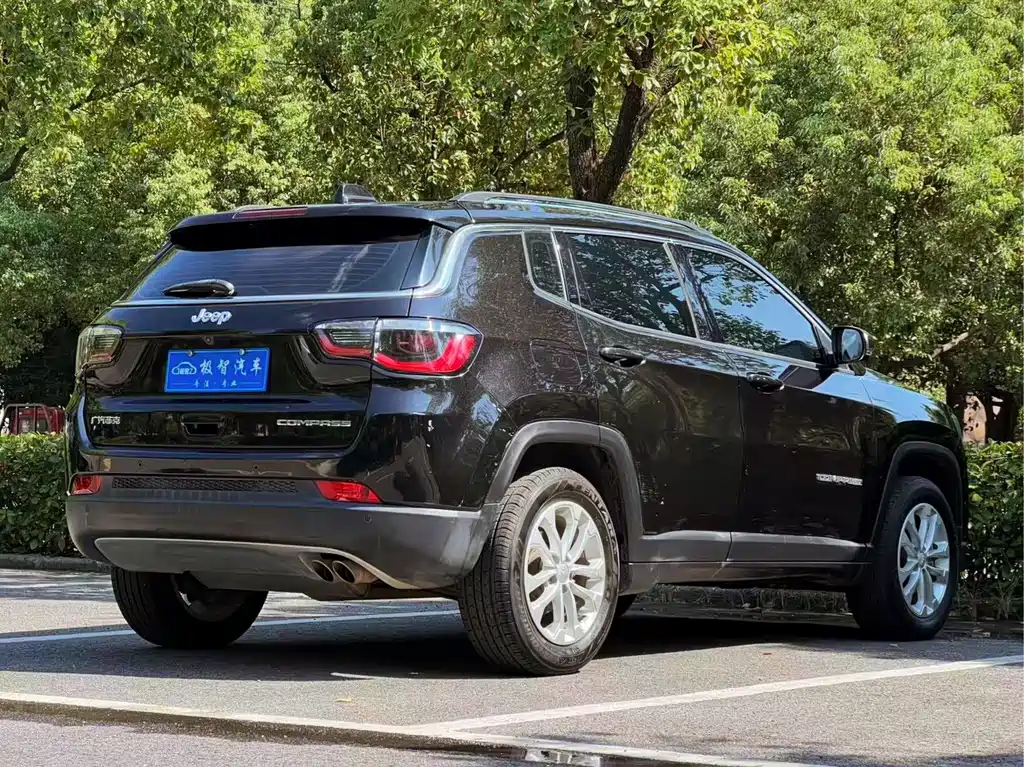 Jeep Compass — миниатюра 5