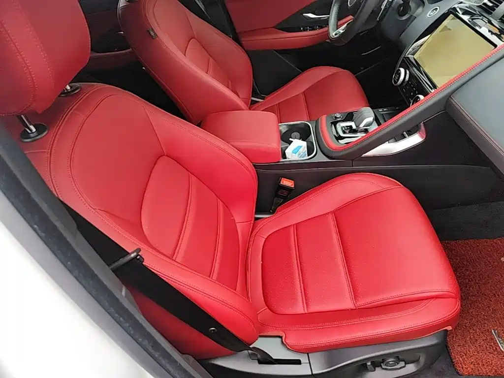 Jaguar E-PACE — миниатюра 25