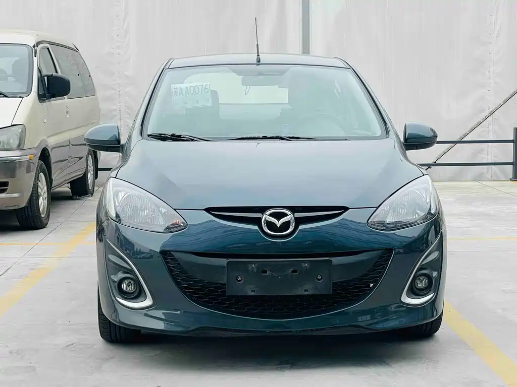 Mazda 2 2014
