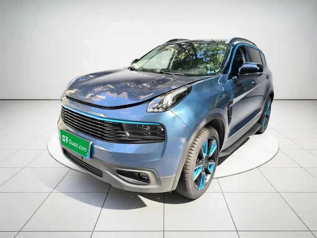 Lynk & Co 01 — миниатюра 2