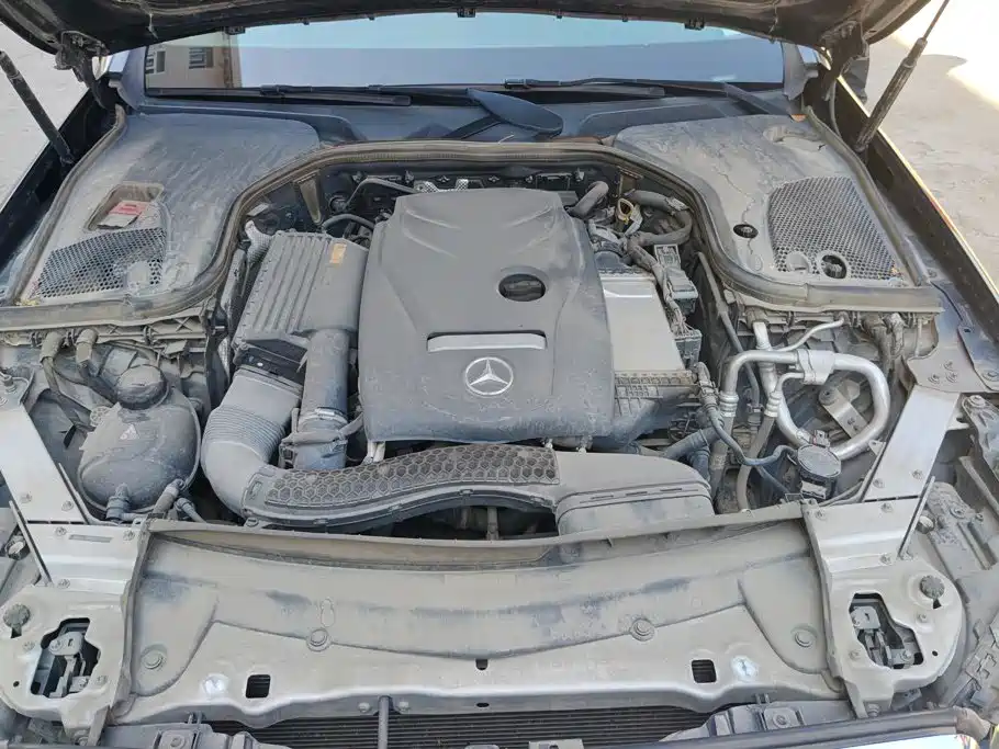 Mercedes-Benz E-Class — миниатюра 10