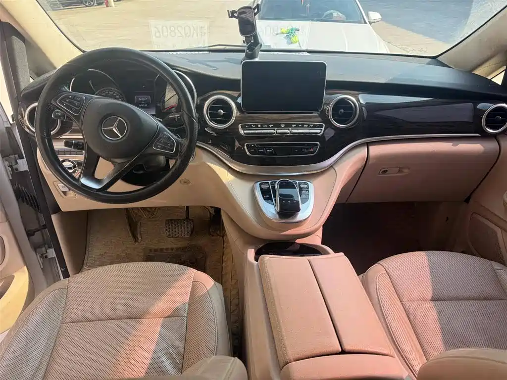 MERCEDES-BENZ V CLASS