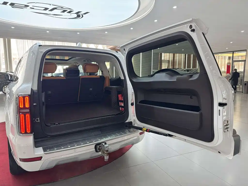 Tank 500 2022 3.0T Sport 5 мест
