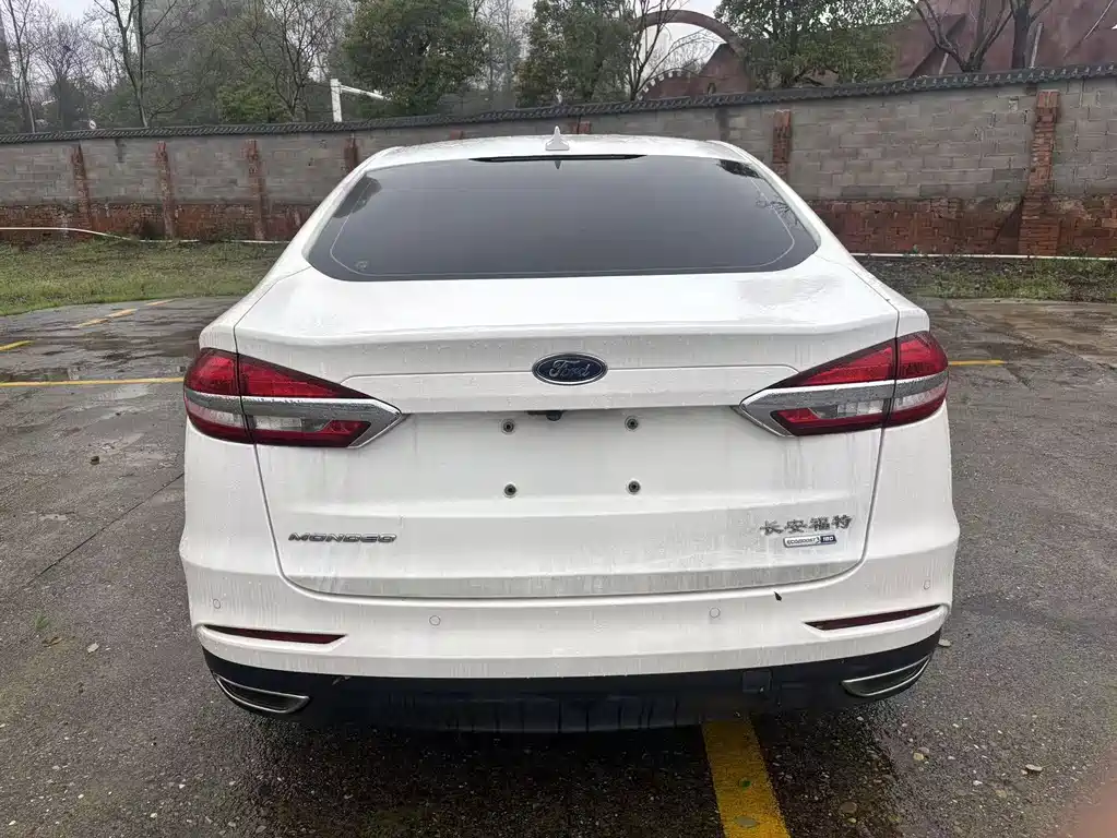 Ford Mondeo — миниатюра 5