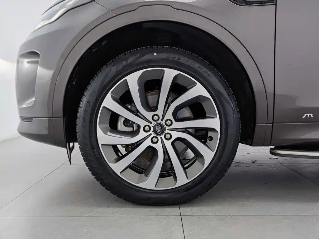 Land Rover Discovery Sport — миниатюра 17
