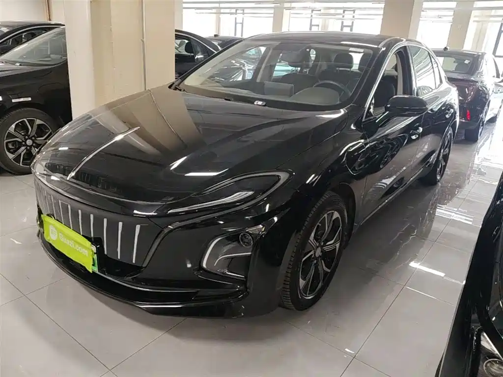 Hongqi Hongqi E-QM5 2023