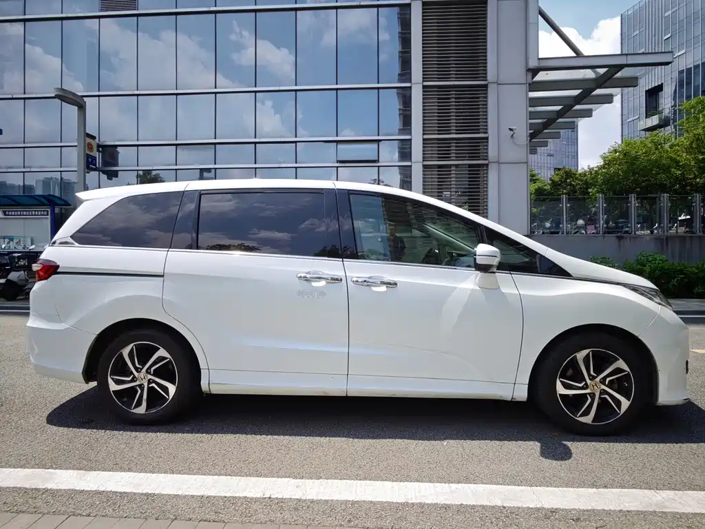 Honda Odyssey — миниатюра 4