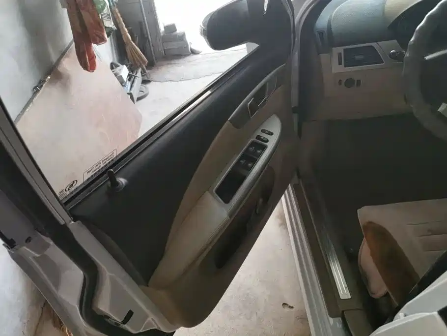 Buick Excelle — миниатюра 7