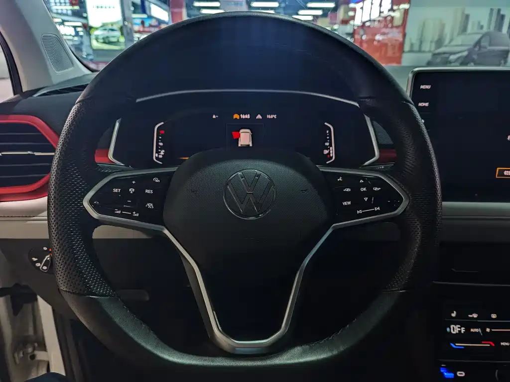 VOLKSWAGEN TUYUE