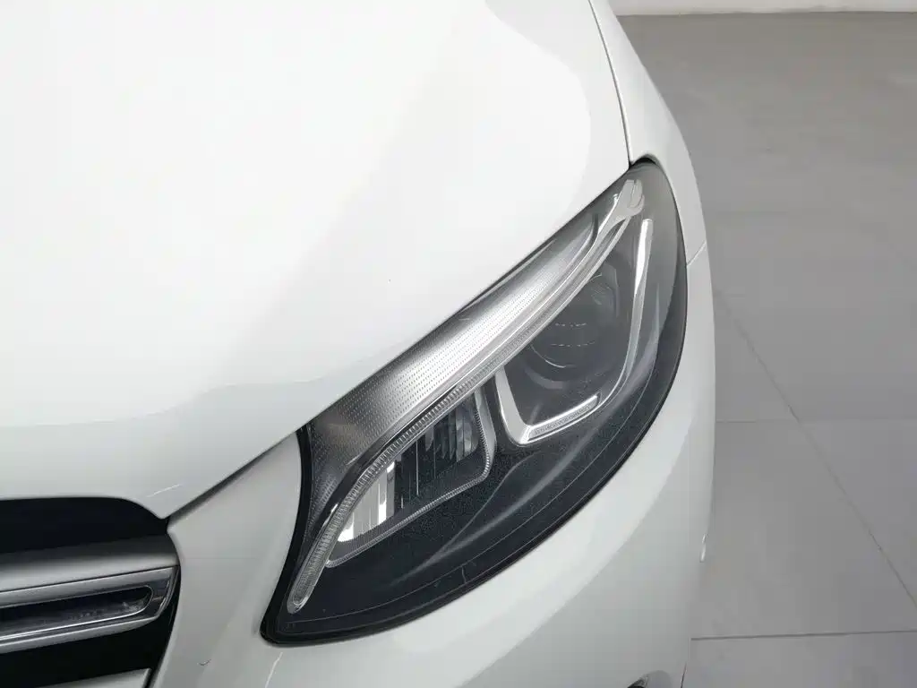 Mercedes-Benz GLC — миниатюра 7
