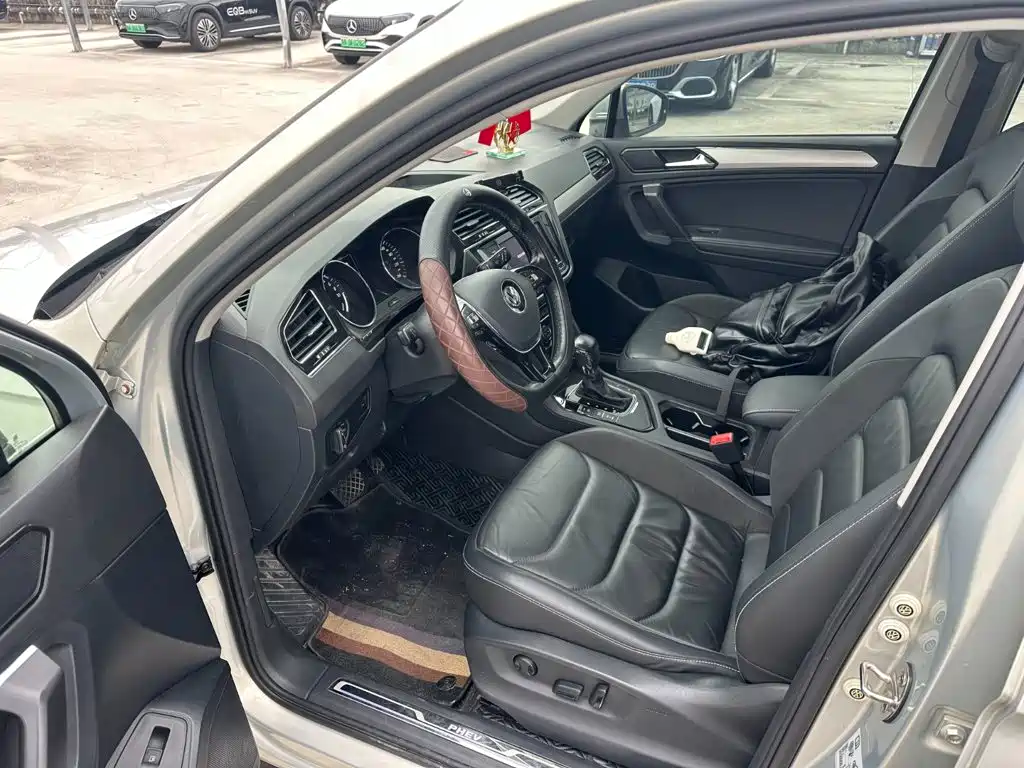 Volkswagen Tiguan L PHEV — миниатюра 8