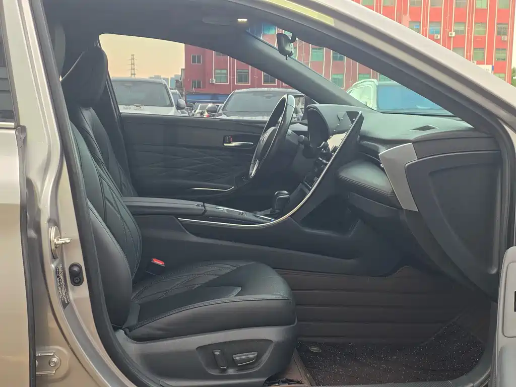 Toyota Avalon — миниатюра 10