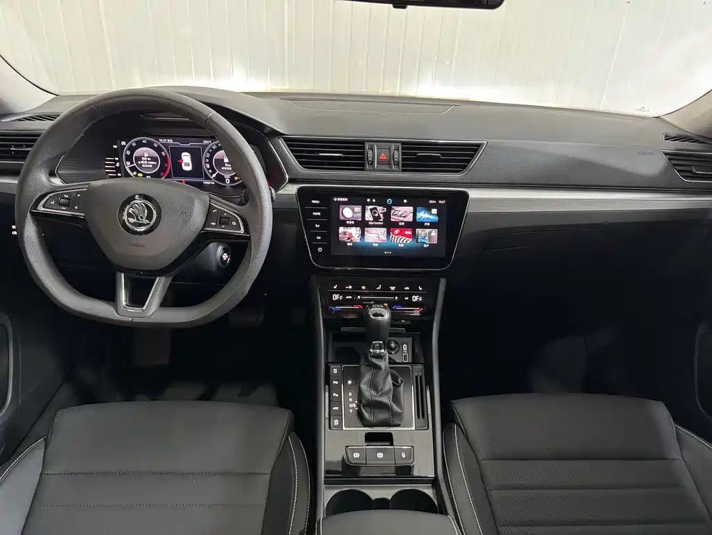 Skoda Superb — миниатюра 19