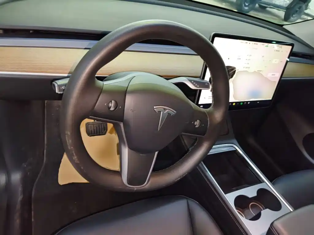 Tesla Model Y — фотографии объявления, Фото 11