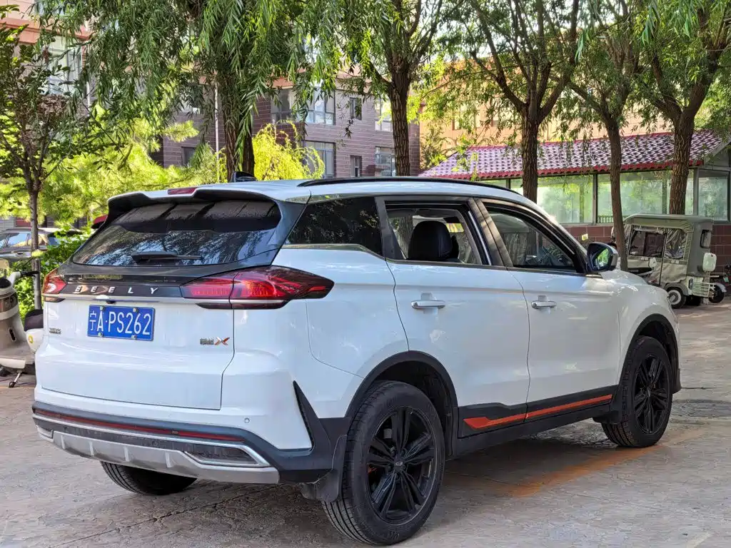 Geely Boyue — миниатюра 9