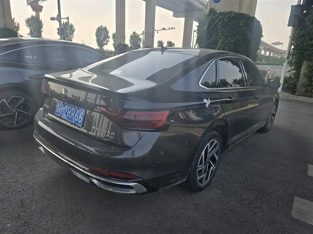 Volkswagen Sagitar 2023 300TSI DSG