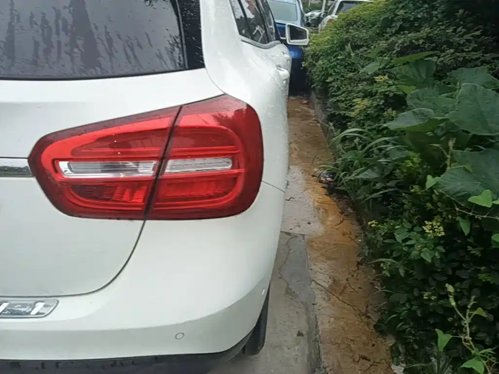 Mercedes-Benz GLA 2016 GLA 200 Fashion
