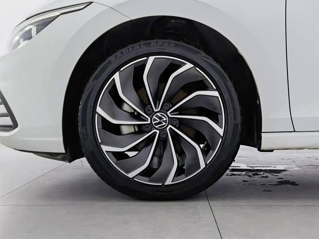 Volkswagen Golf — миниатюра 17