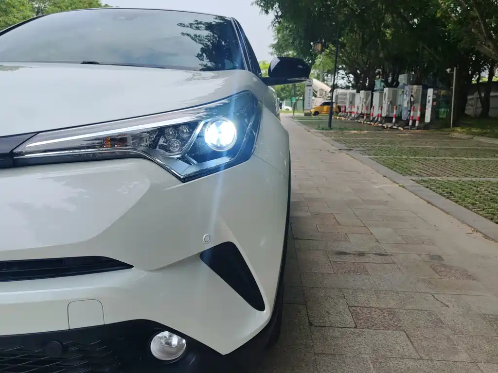 Toyota C-HR — миниатюра 7