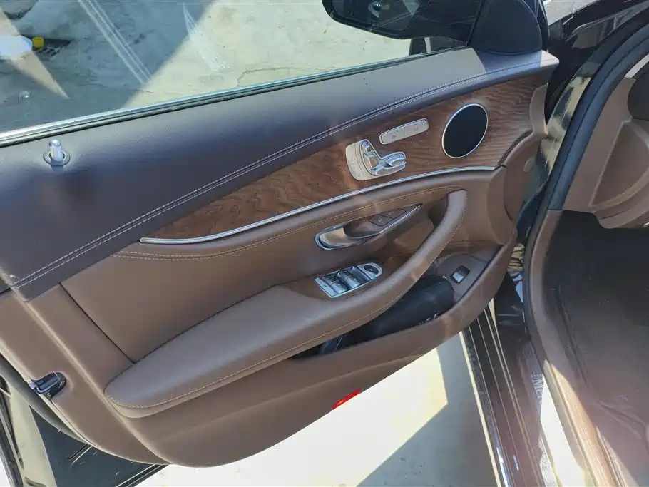 Mercedes-Benz E-Class E 2023 E 300 L Fashion