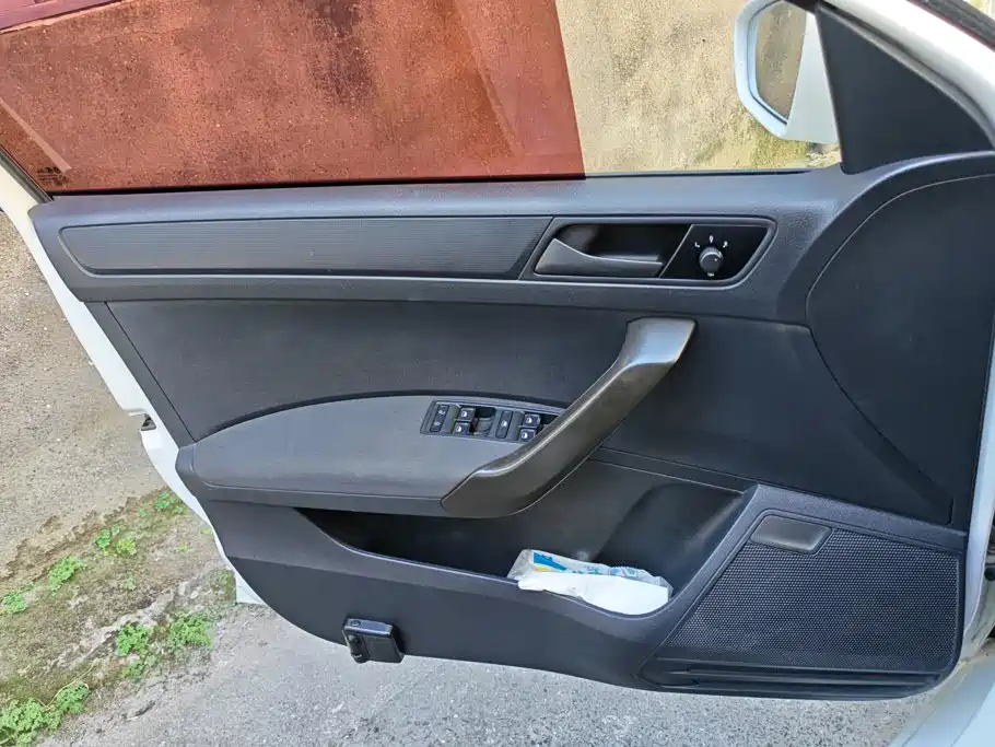 Skoda Rapid Spaceback — миниатюра 7