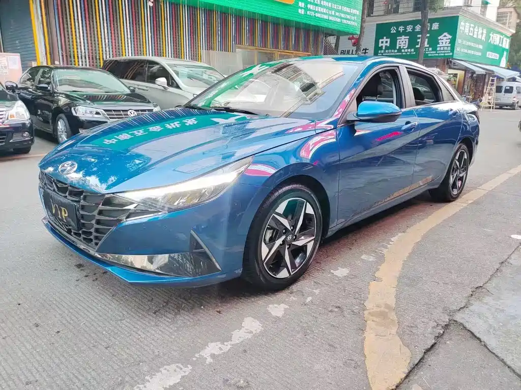 Hyundai Elantra