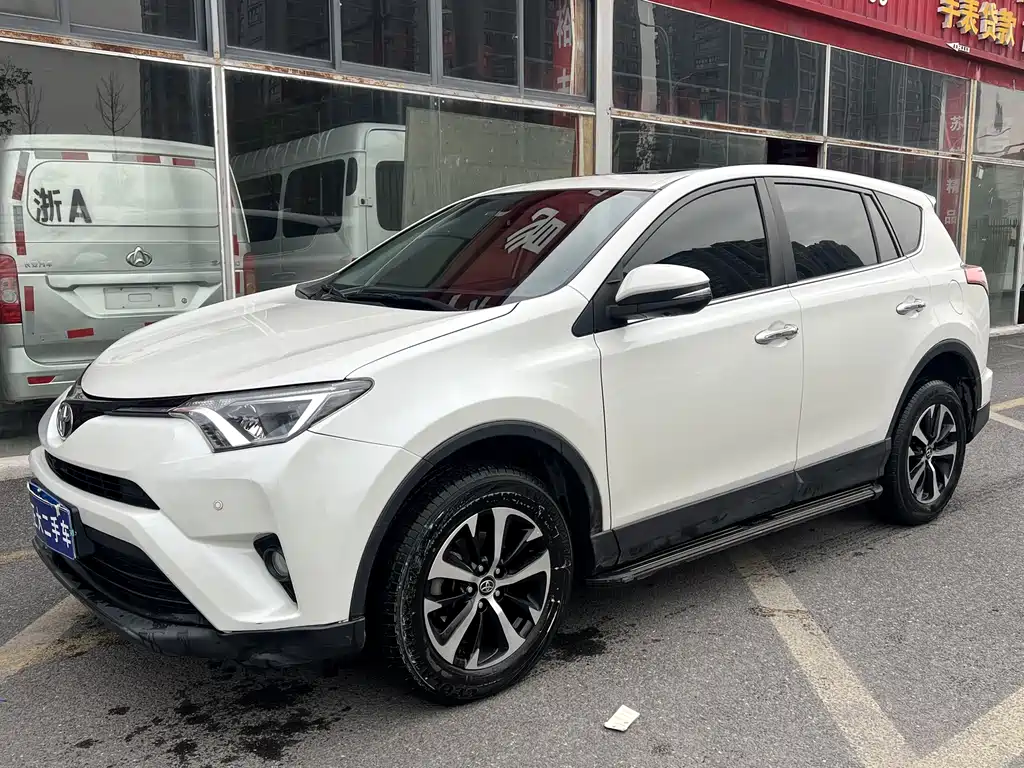 TOYOTA RAV4 RONGFANG