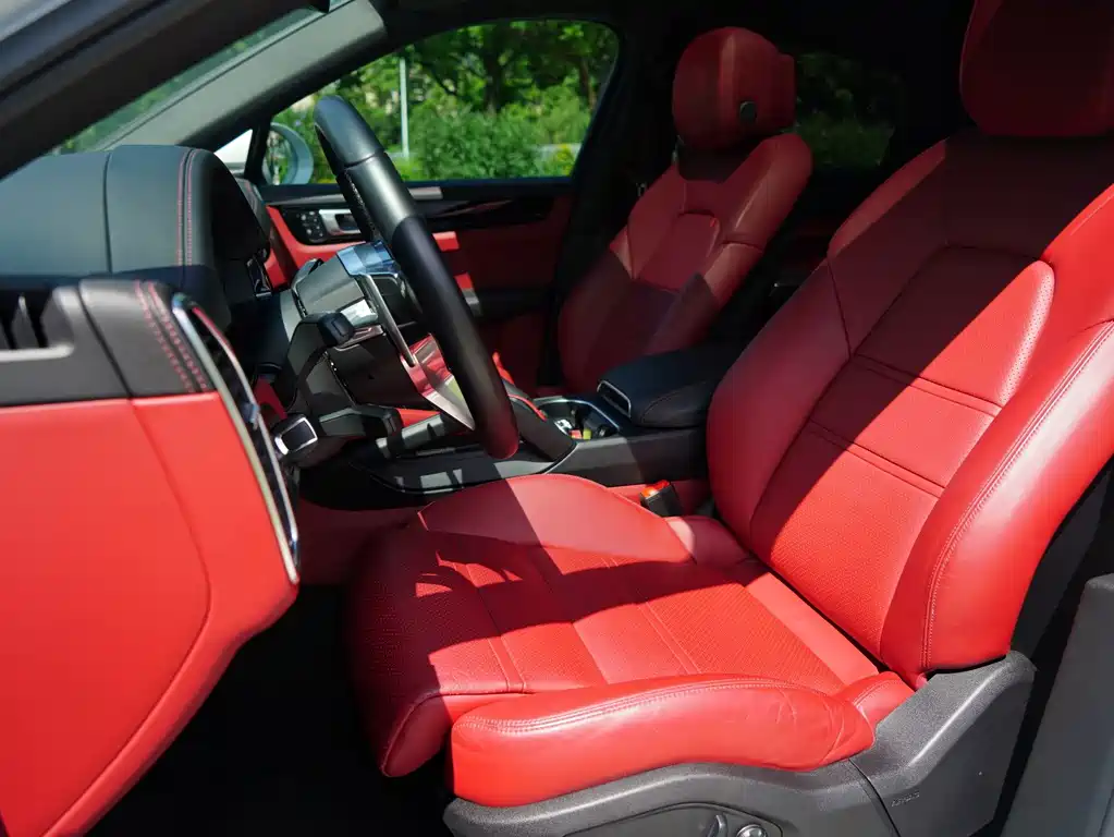 Porsche Cayenne — миниатюра 4