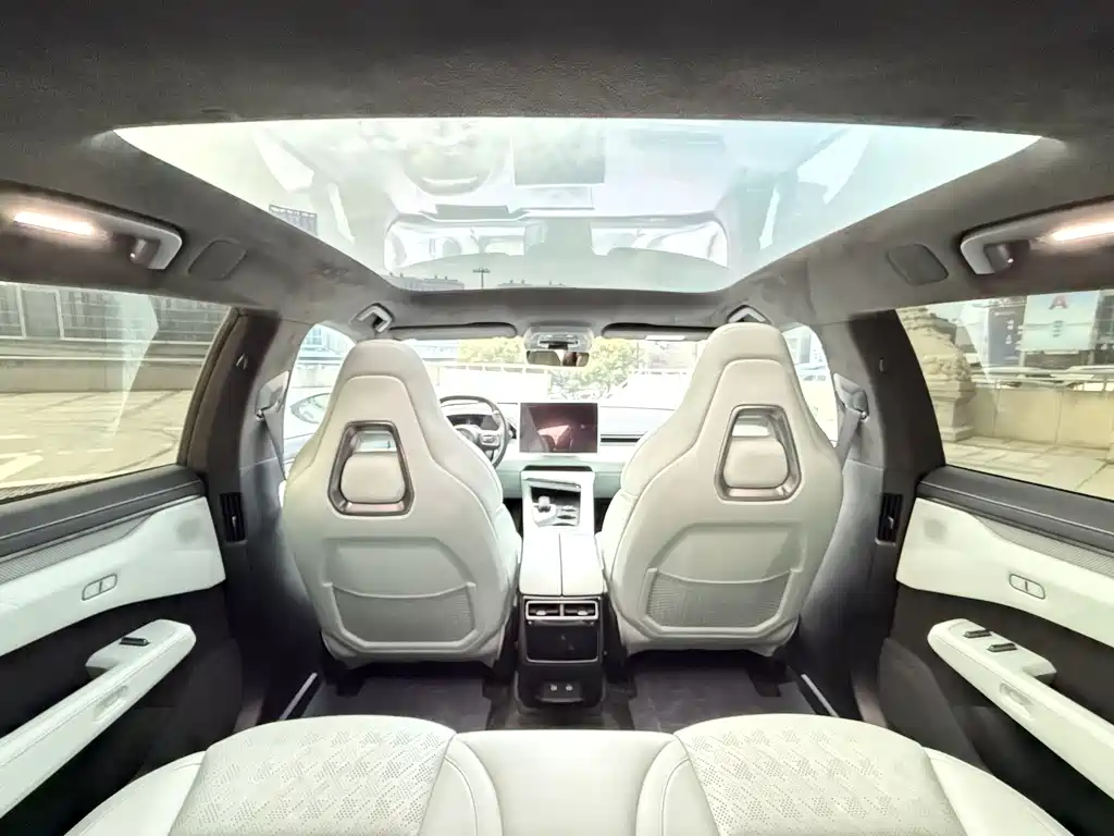 ZEEKR EXTREME KRYPTON 001