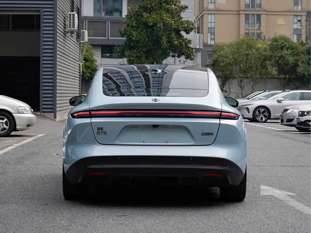 NIO NIO ET5