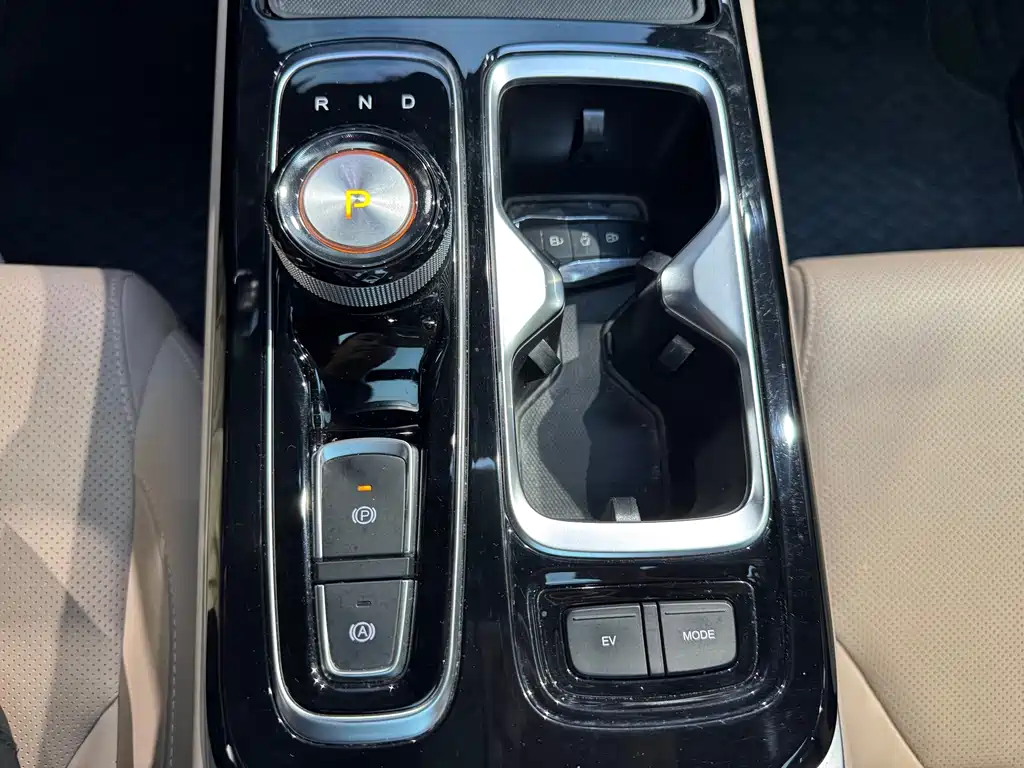 JAC JAC QX PHEV — миниатюра 12