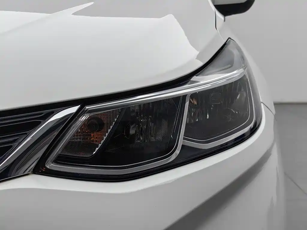 Chevrolet Cruze — миниатюра 7