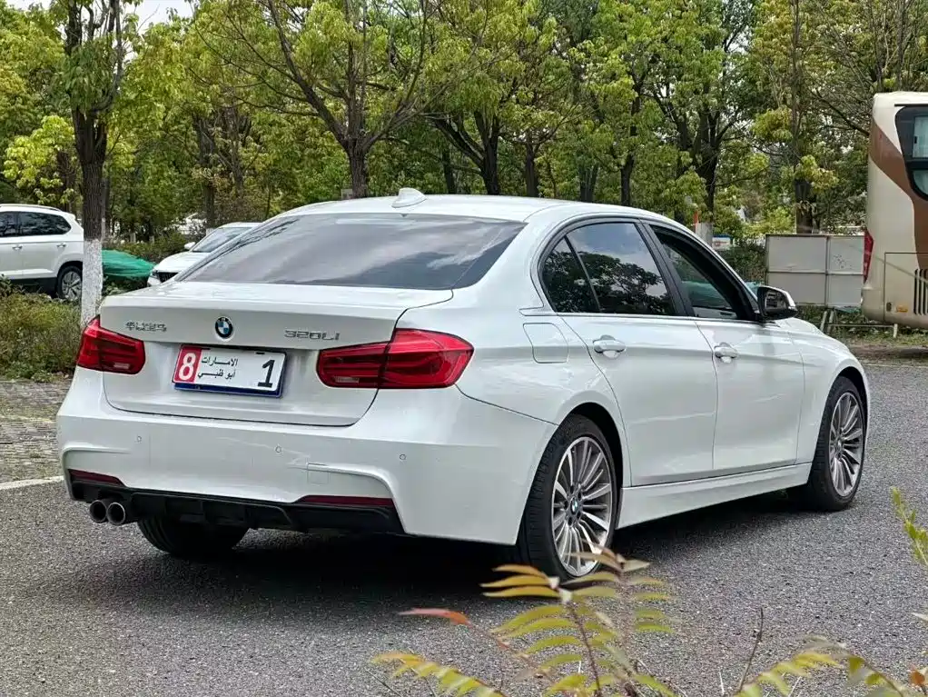BMW 3 Series — миниатюра 9