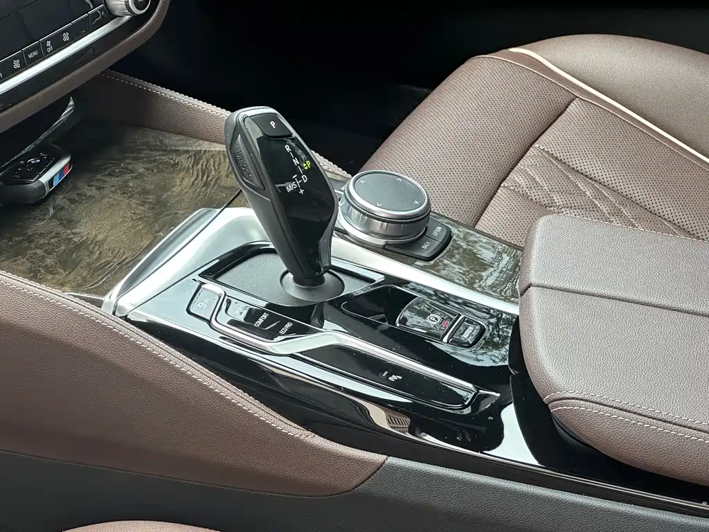 BMW 5 Series 5 2022 525Li M Sport