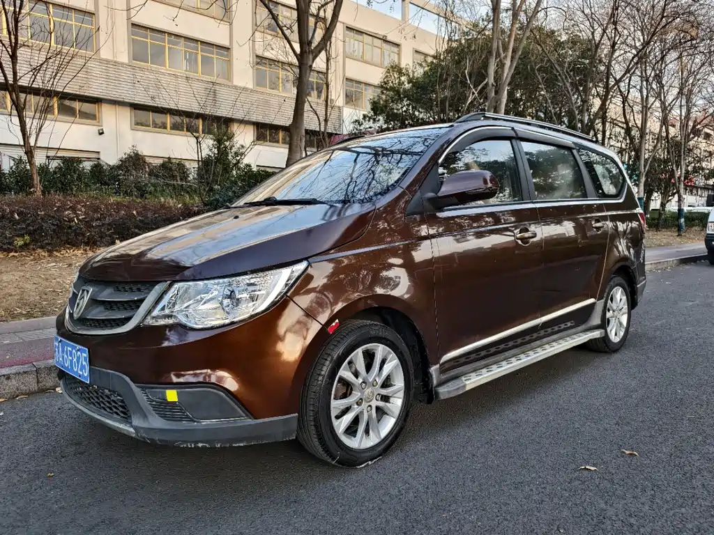 Baojun 730 2015