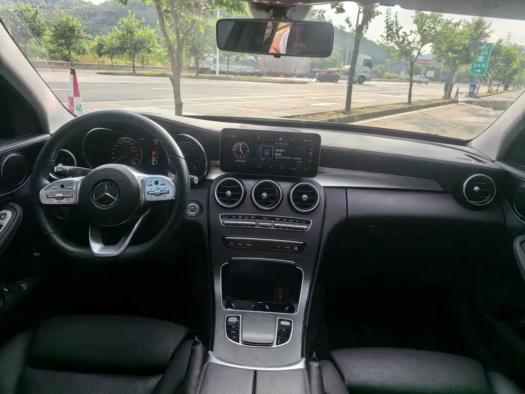 Mercedes-Benz C-Class — миниатюра 7