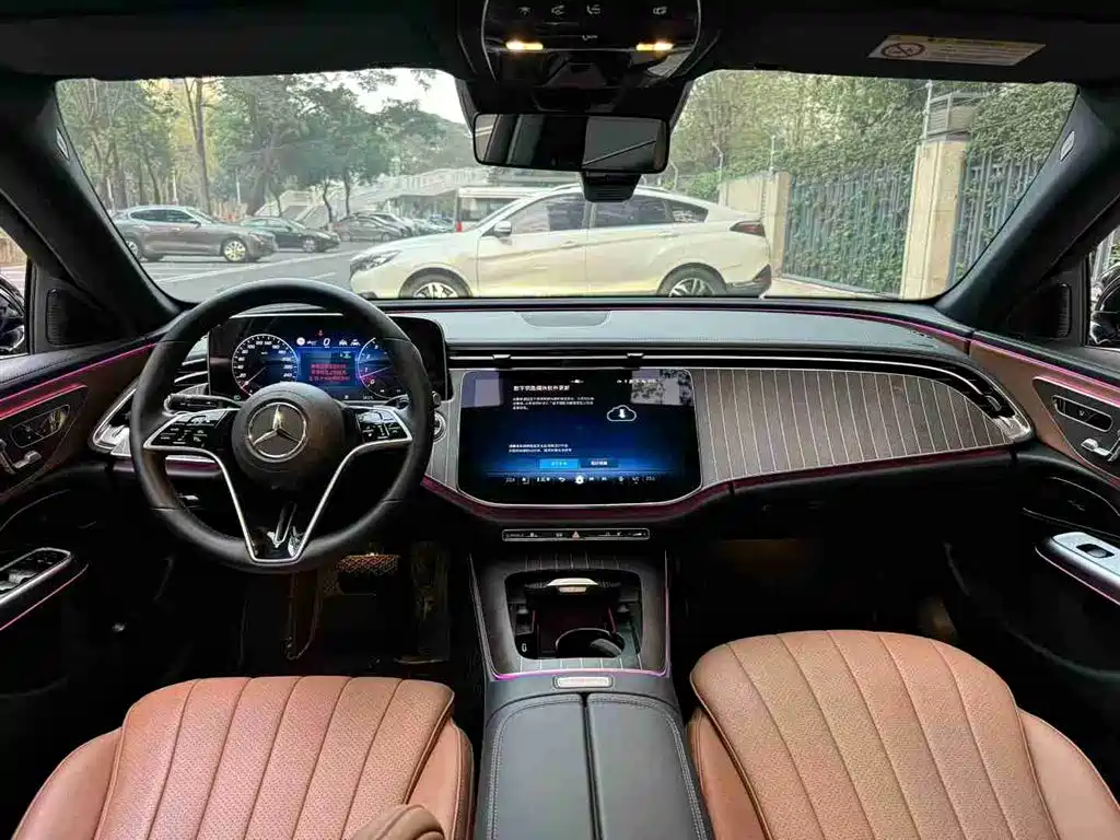 MERCEDES-BENZ E CLASS