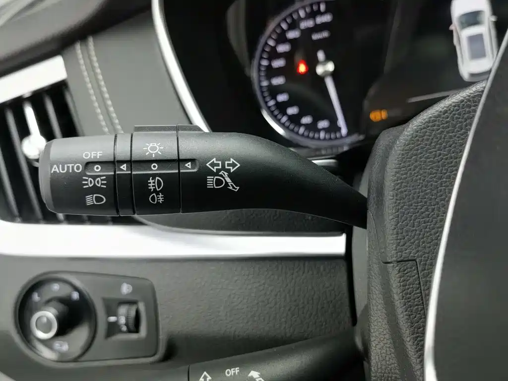 Roewe RX5 — миниатюра 21