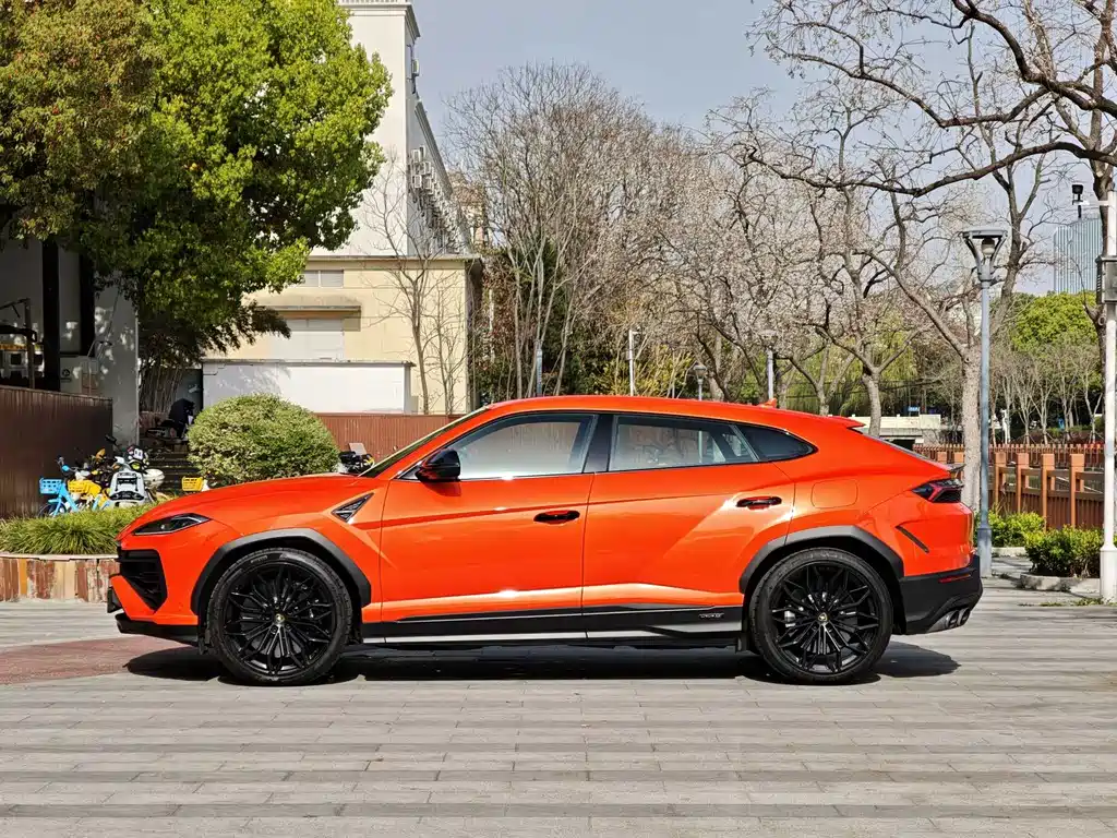 Lamborghini Urus SE 2025 4.0T Standard