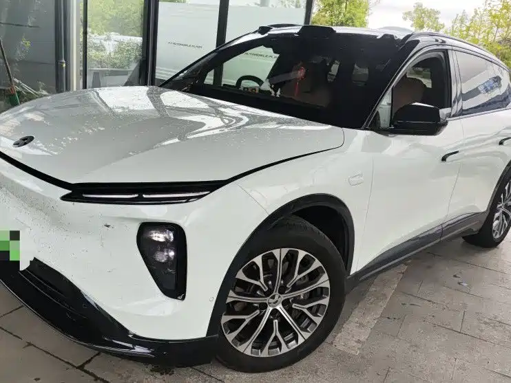 NIO ES6