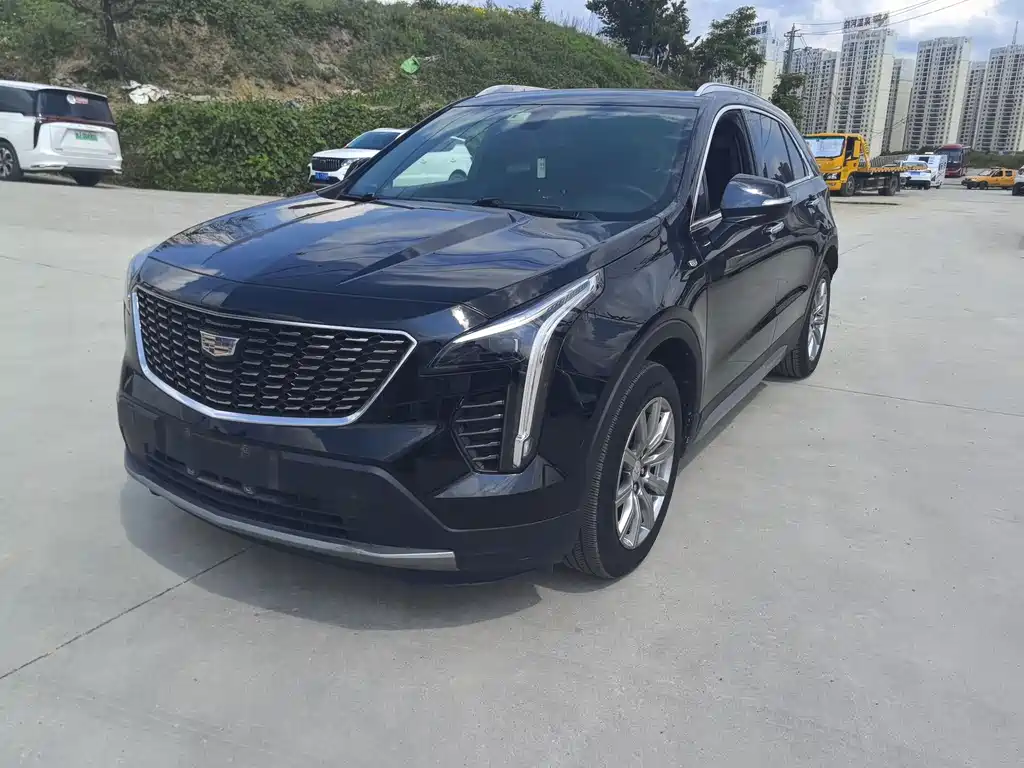 Купить Cadillac XT4