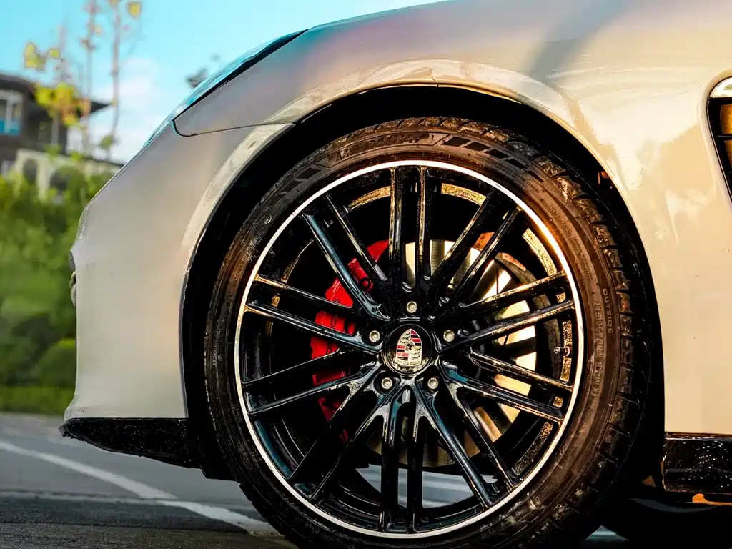 Porsche Panamera 2010 Panamera 4S 4.8L