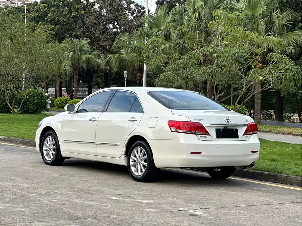 Toyota Camry — миниатюра 7