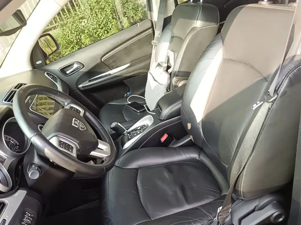 Dodge Journey — миниатюра 11