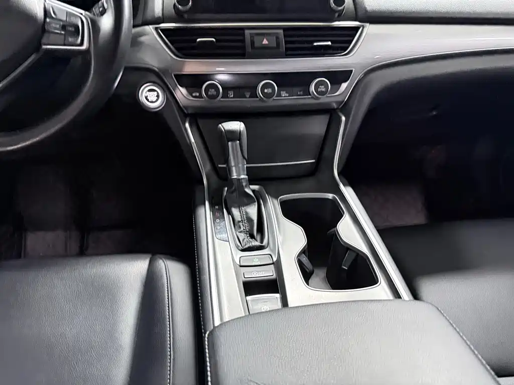 Honda Accord — миниатюра 14