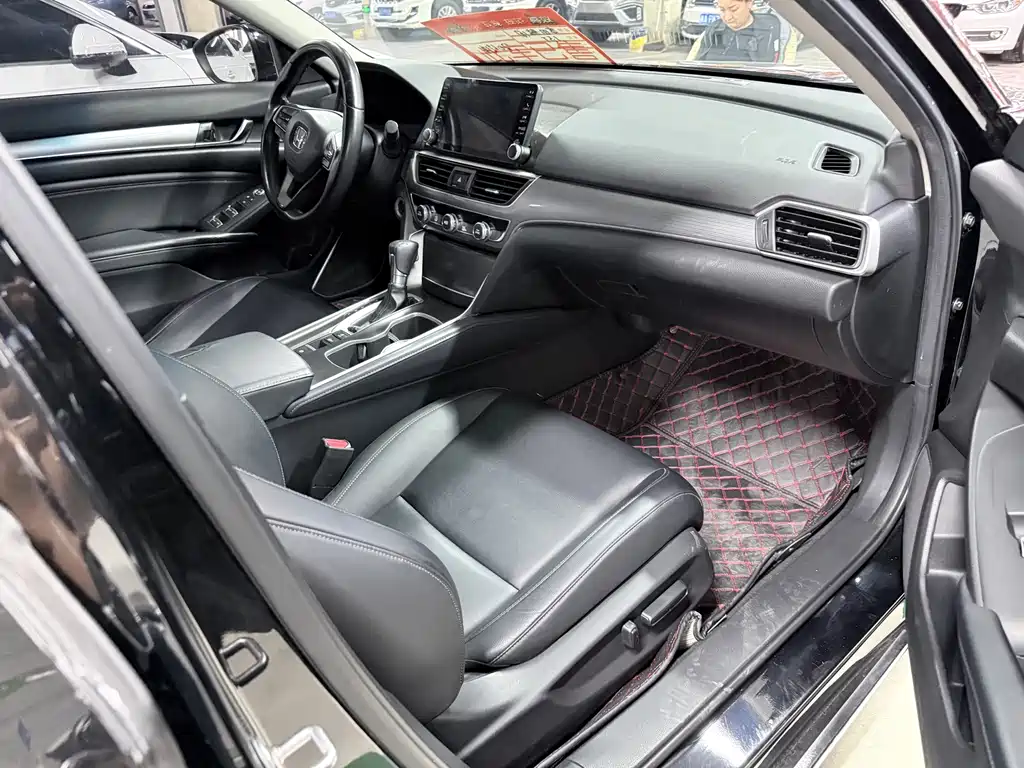 Honda Accord — миниатюра 19