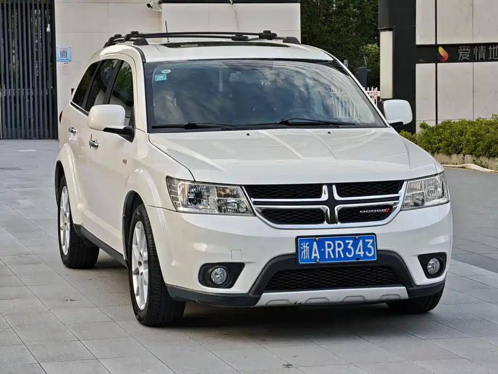 Dodge Journey — миниатюра 2