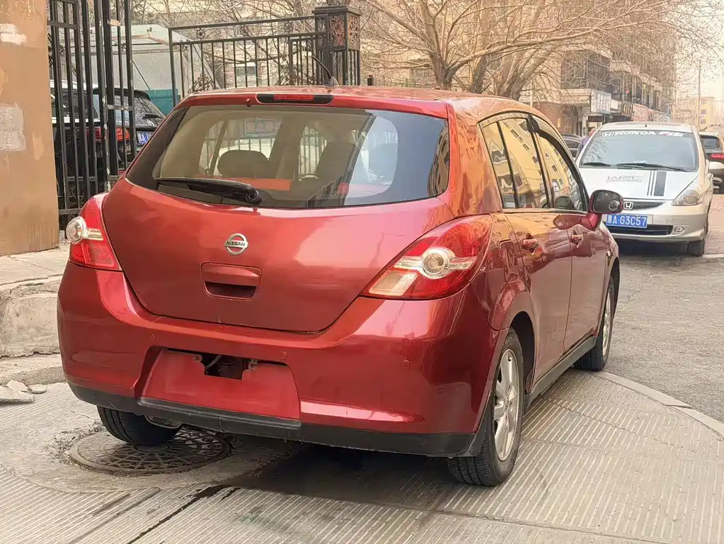 Nissan Tiida 2008 1.6L MT Fashion